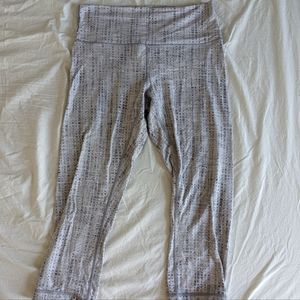 Lululemon high waisted cropped leggings size 10
